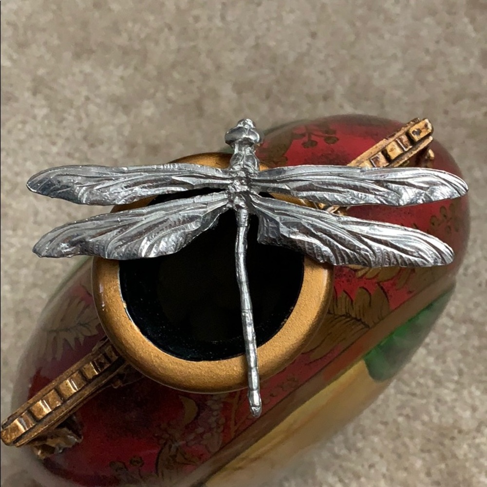 Dragonfly brooch